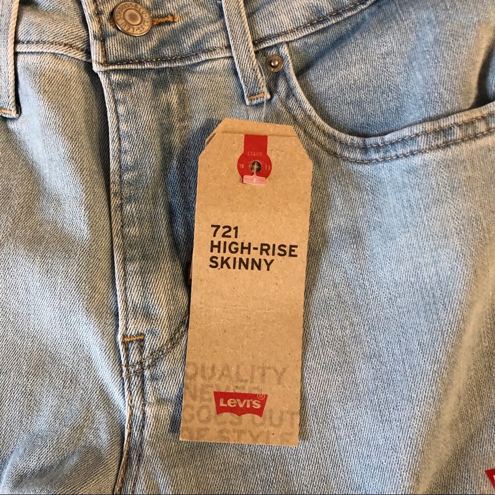 NEW Levi’s Jeans!! - Picture 4 of 6